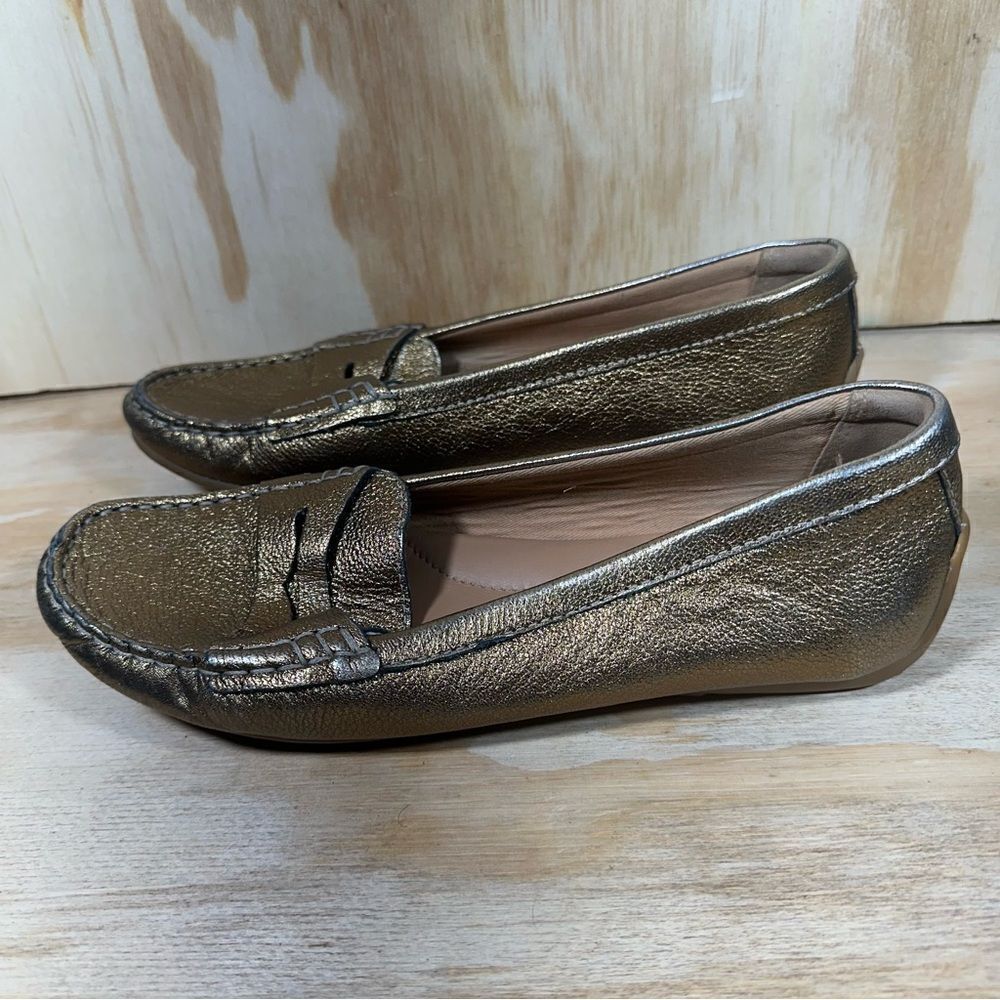 Clarks Artisan Gold Leather Loafer Driving Shoes Wome Size 7.5